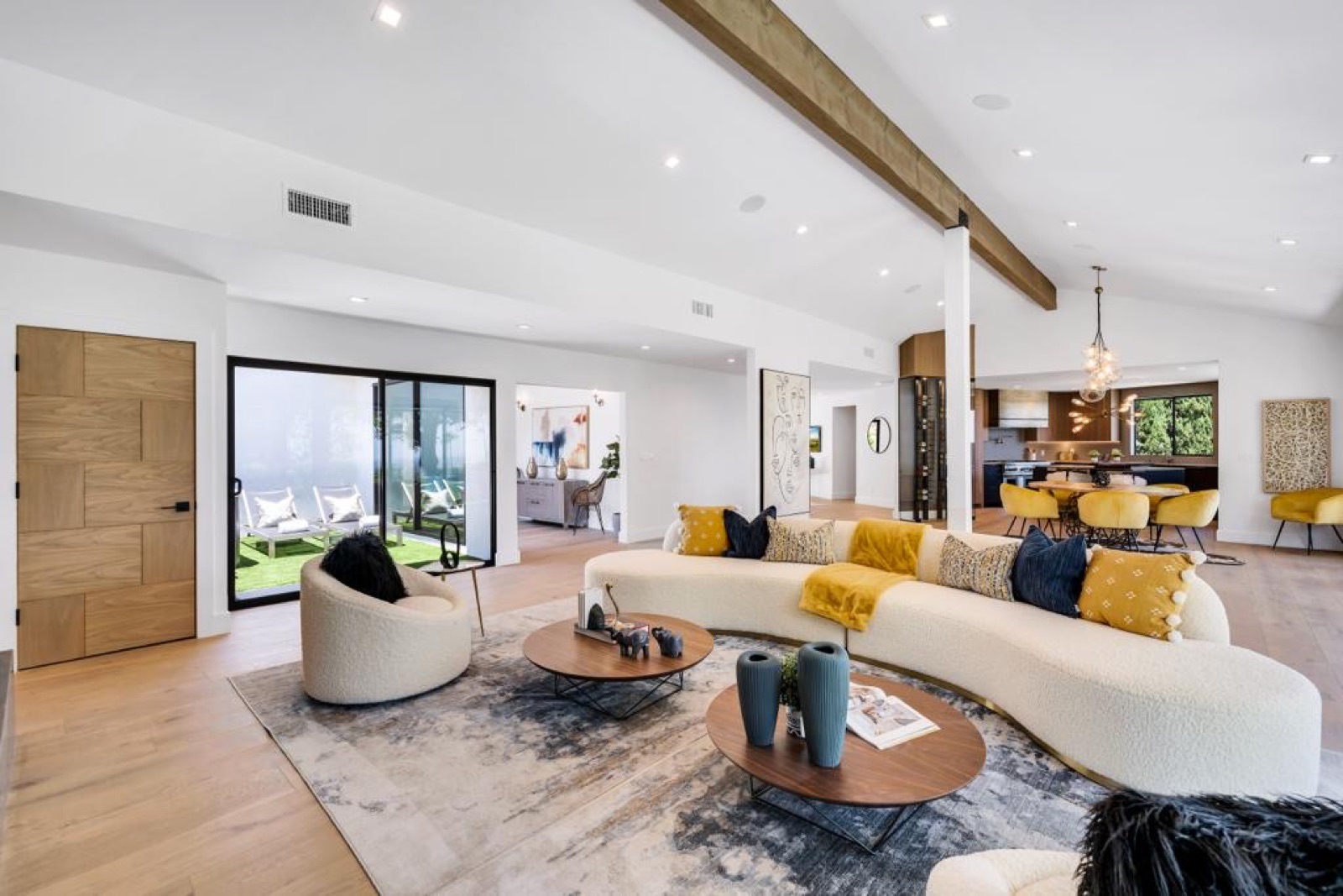 Encino: Modern Edge - Whole-Home Remodel in Encino, LA